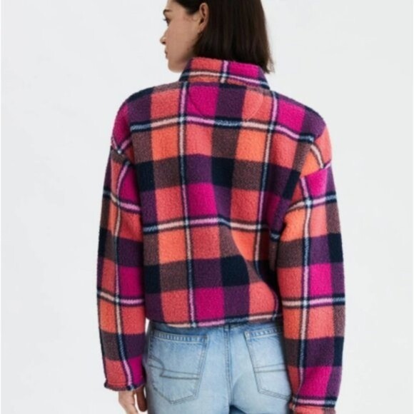 American Eagle Womens Plaid Cropped Fleece Size Extra Small NWT - Picture 13 of 13